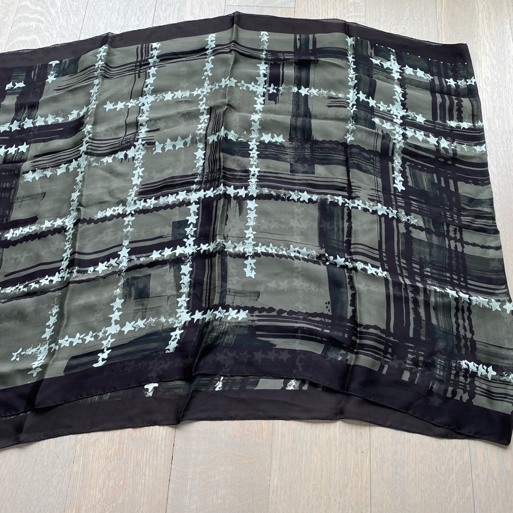 Jimmy choo 100% silk scarf